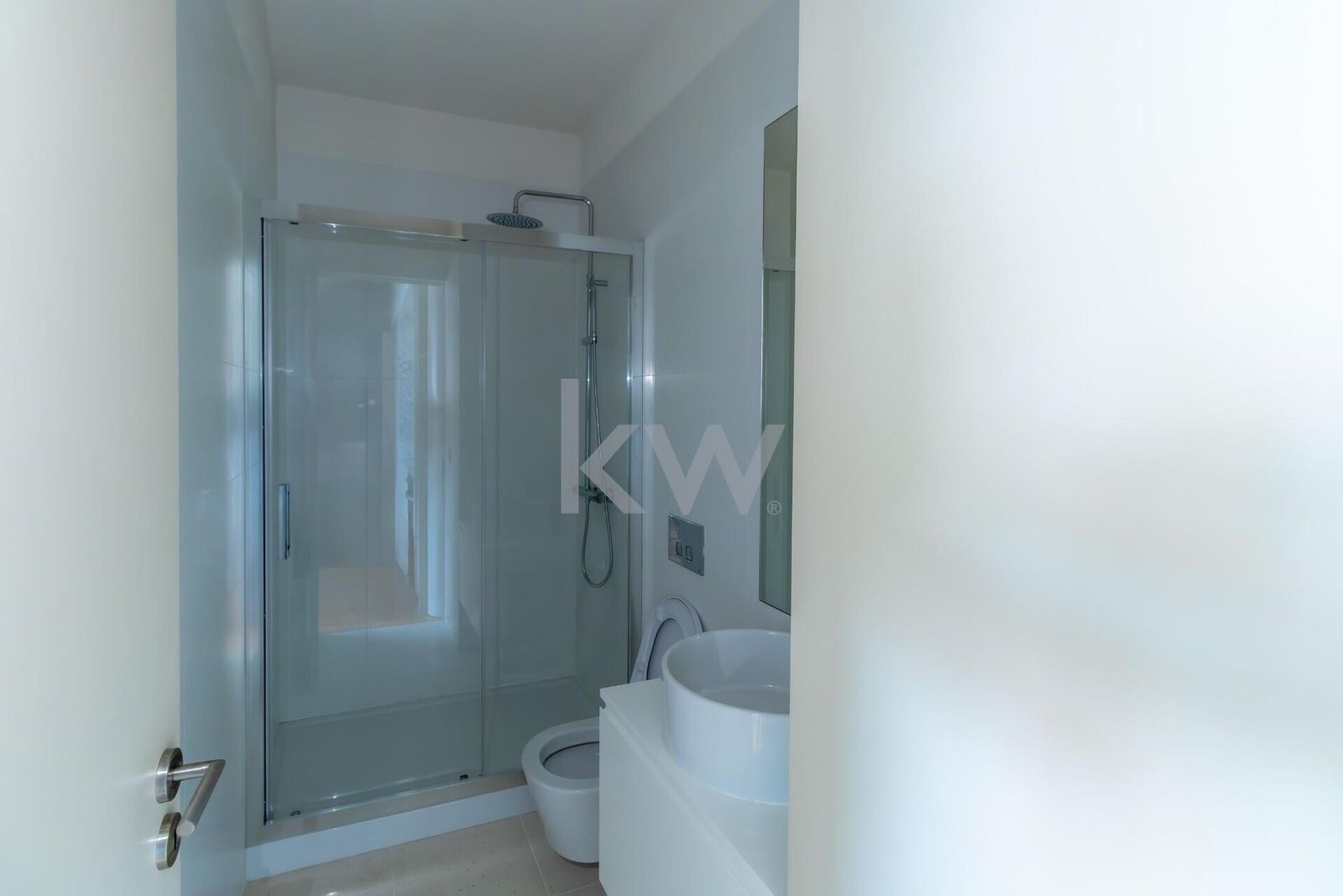 Apartamento T1 à Venda Novo | Último Andar | A 3 minutos da Praia de Matosinhos Sul e Metro