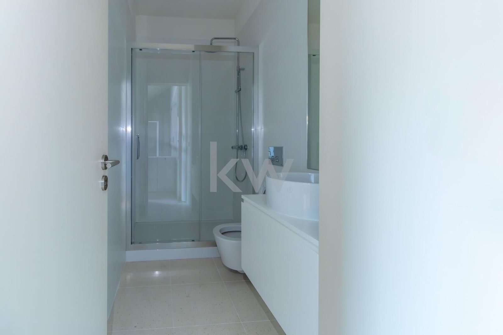 Apartamento T1 à Venda Novo | Último Andar | A 3 minutos da Praia de Matosinhos Sul e Metro