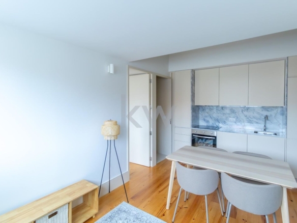 Apartamento T1 à Venda Novo | Último Andar | A 3 minutos da Praia de Matosinhos Sul e Metro