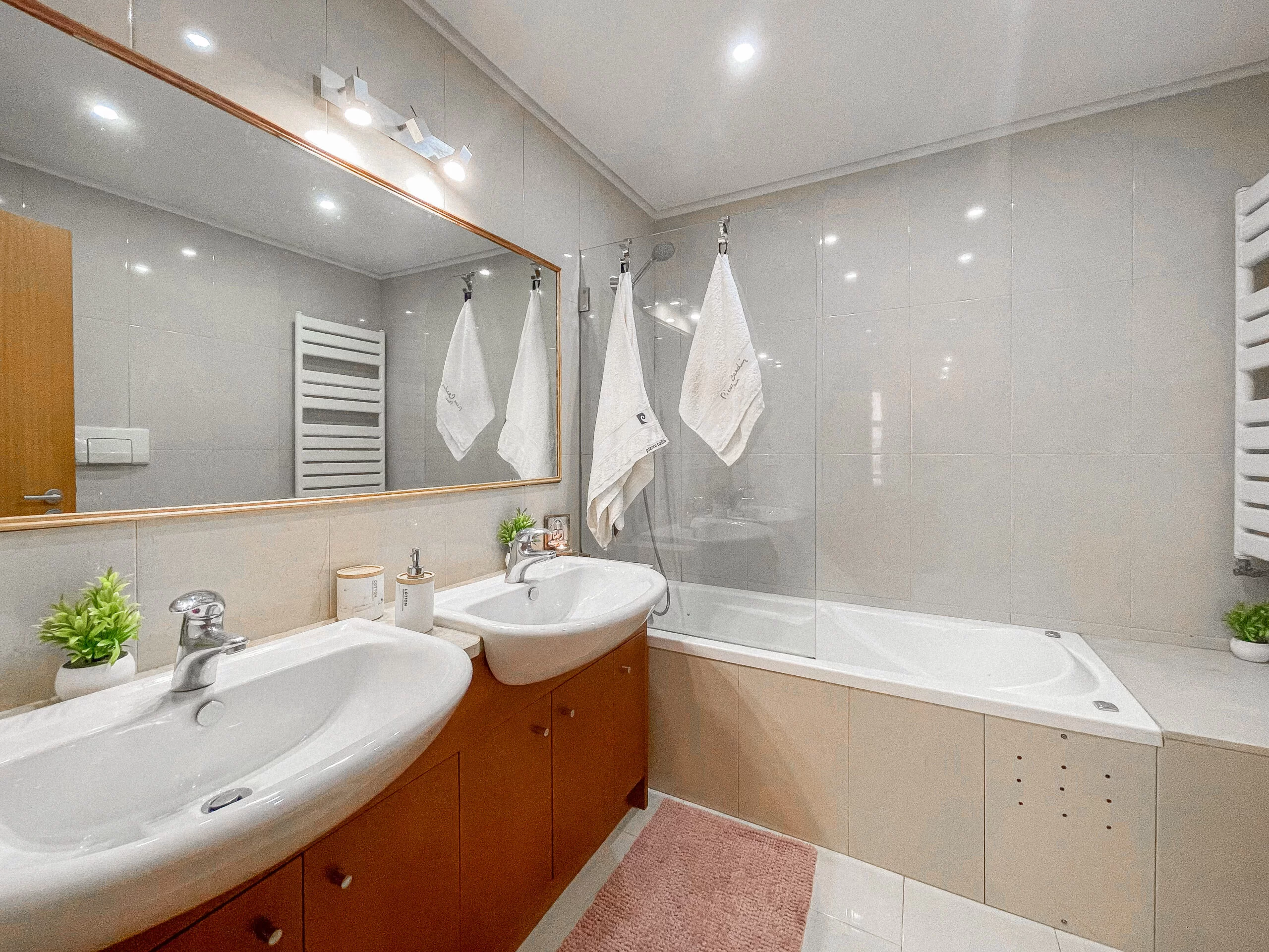 apartamento T2 com duas frentes