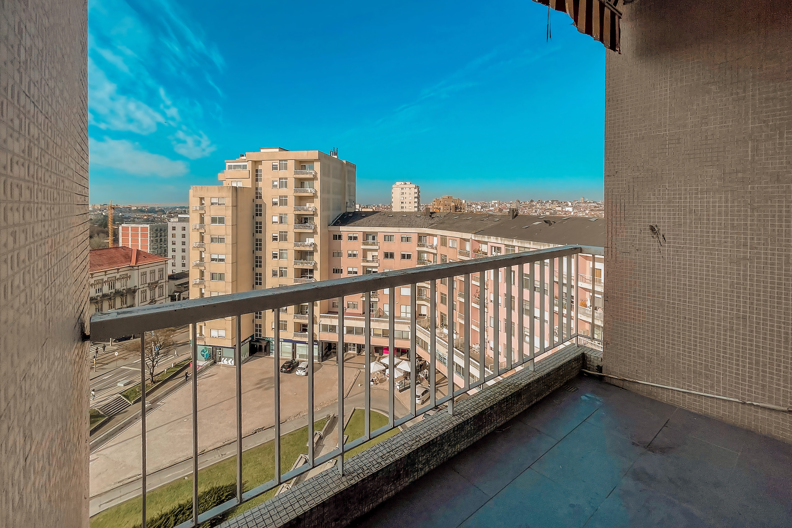 Apartamento-T4-em-Gaia