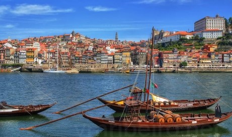 Imóveis em Vila Nova de Gaia, cais e caves de vinho do Porto