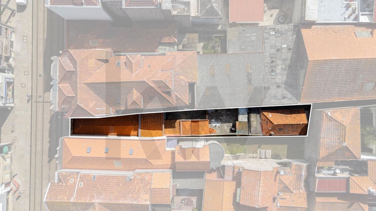 Prédio com logradouro em Matosinhos
