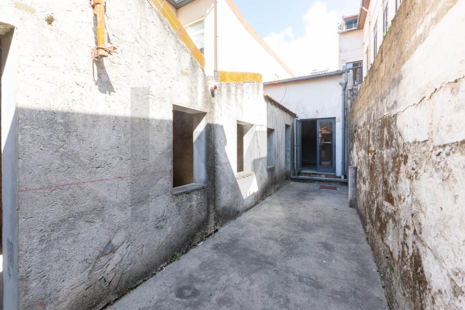 Prédio com logradouro em Matosinhos