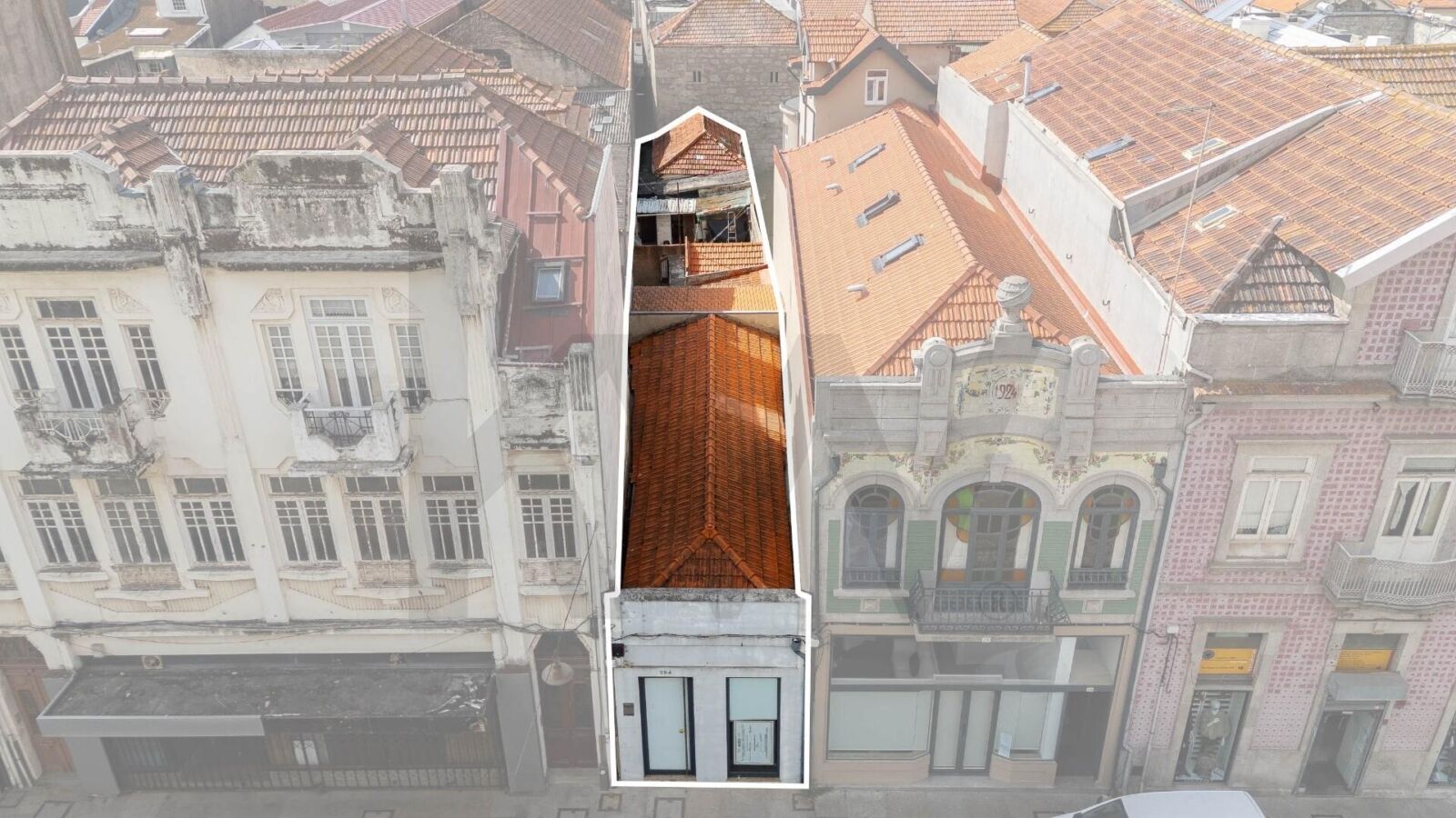 Prédio com logradouro em Matosinhos