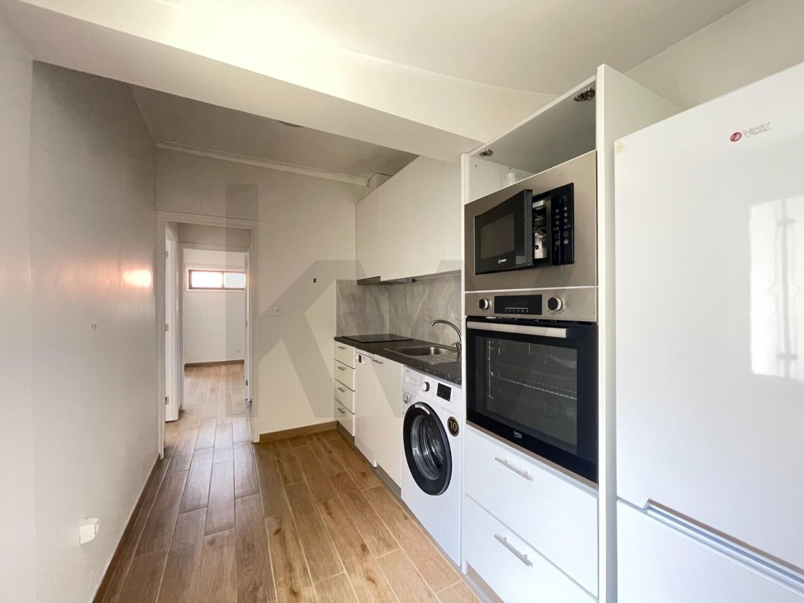 Moradia T1+1 renovada em Mafamude