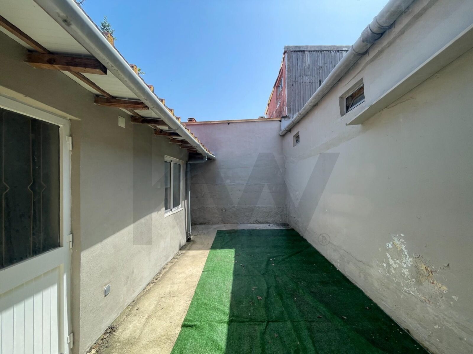 Moradia T1+1 renovada em Mafamude