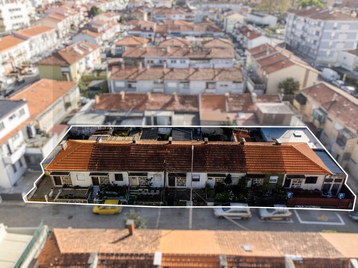 Moradia T1+1 renovada em Mafamude
