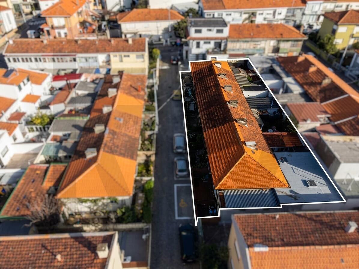 Moradia T1+1 renovada em Mafamude