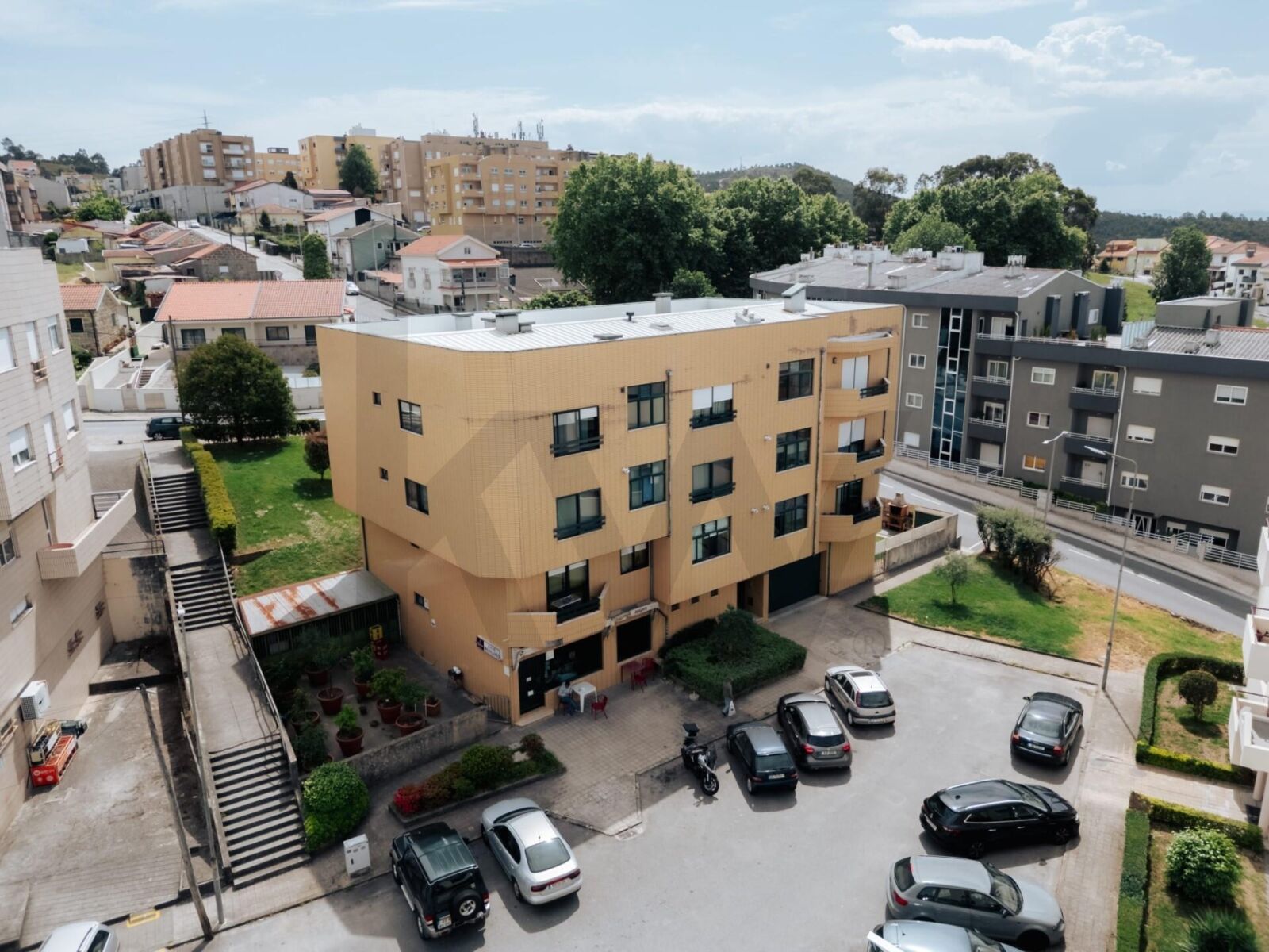 Apartamento T2 renovado em Baguim do Monte