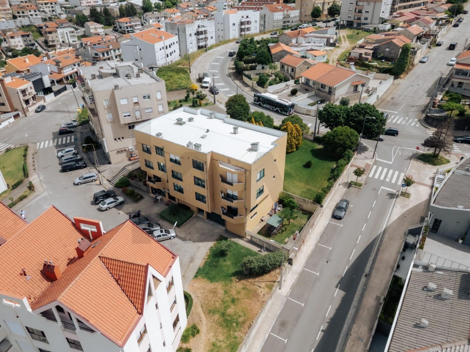 Apartamento T2 renovado em Baguim do Monte