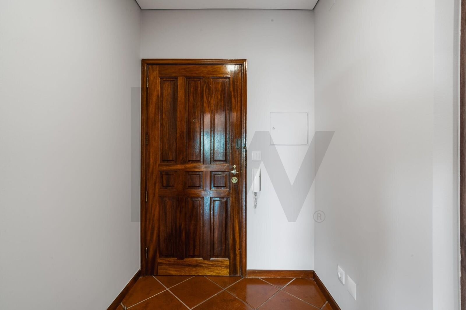 Apartamento T2 renovado em Baguim do Monte