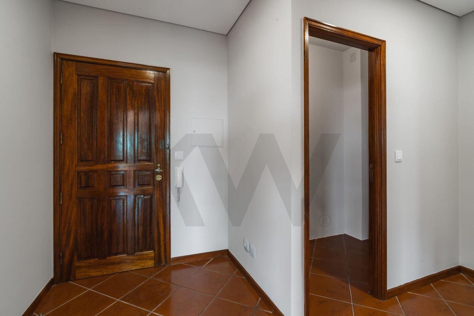 Apartamento T2 renovado em Baguim do Monte