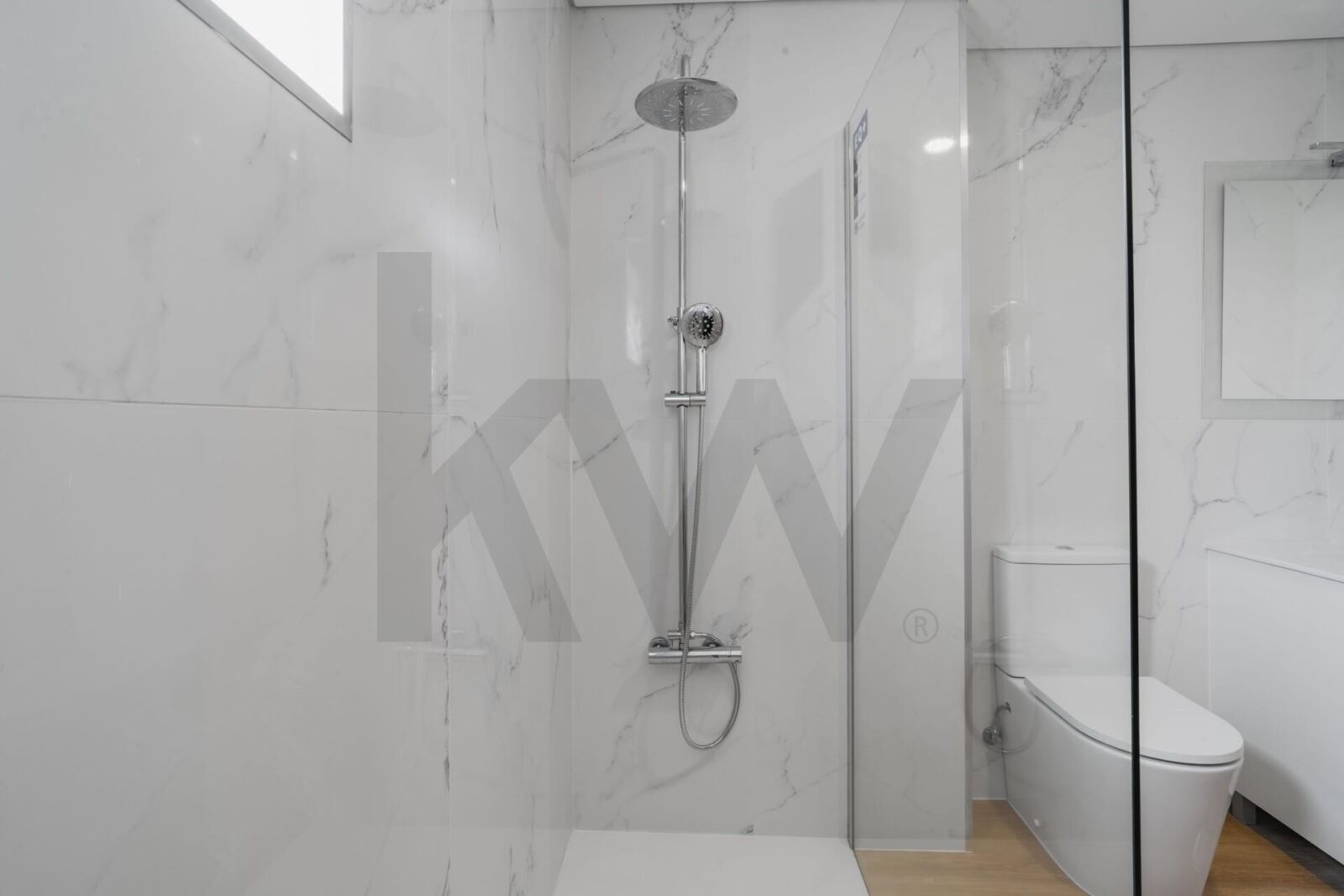 Apartamento T2 renovado em Baguim do Monte