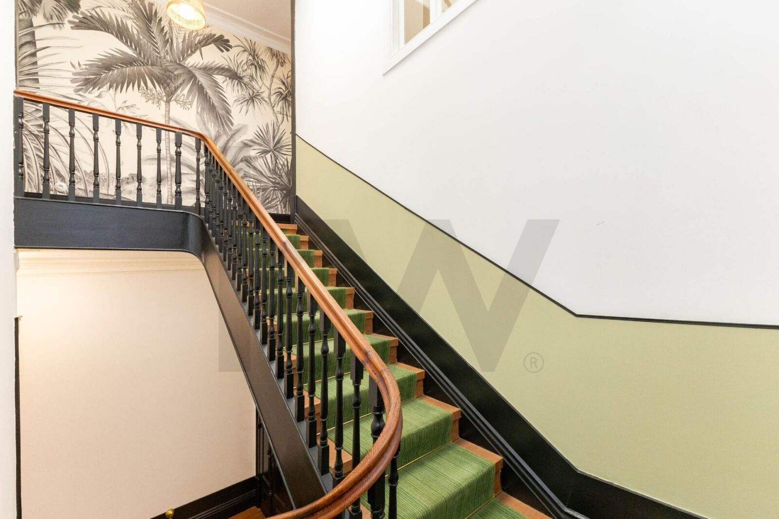 Moradia T3+1 renovada com jardim em Bonfim