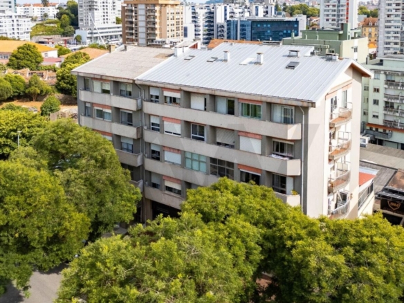 Apartamento T4 no Porto