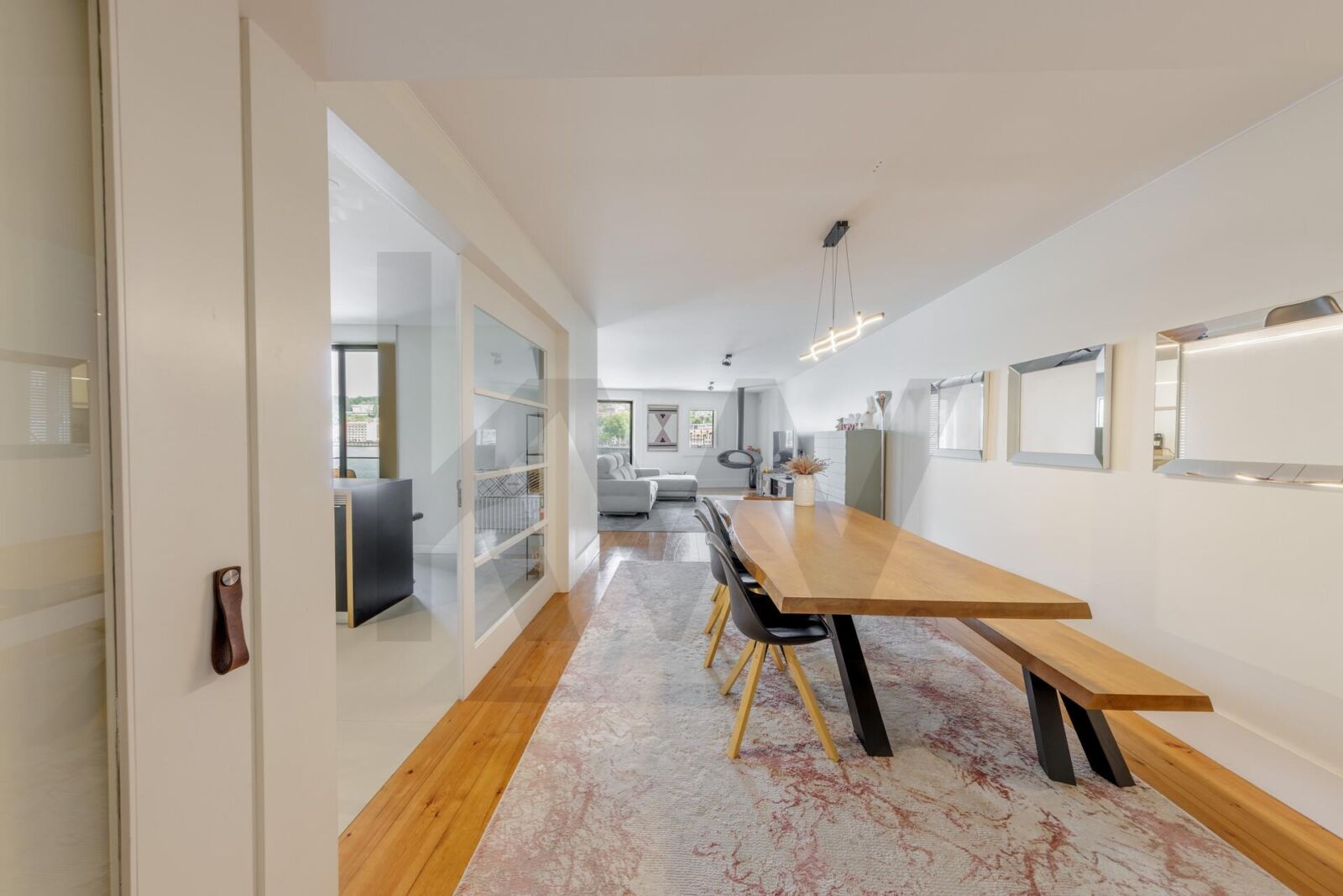 Apartamento T4 novo com jardim em Santa Marinha