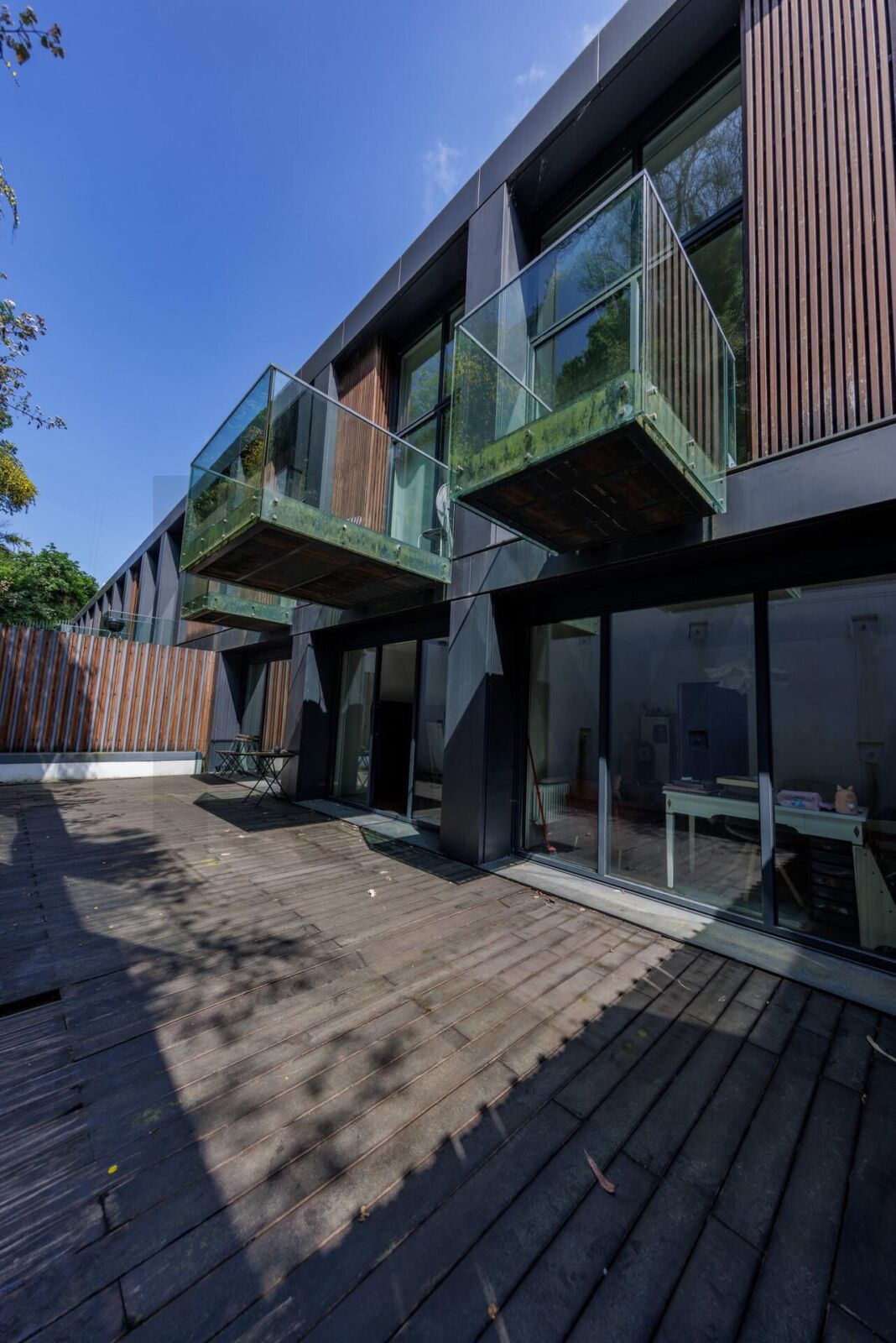 Apartamento T4 novo com jardim em Santa Marinha