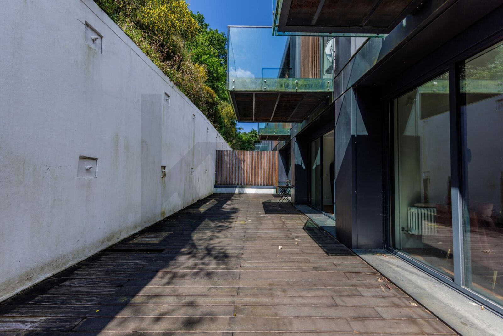 Apartamento T4 novo com jardim em Santa Marinha
