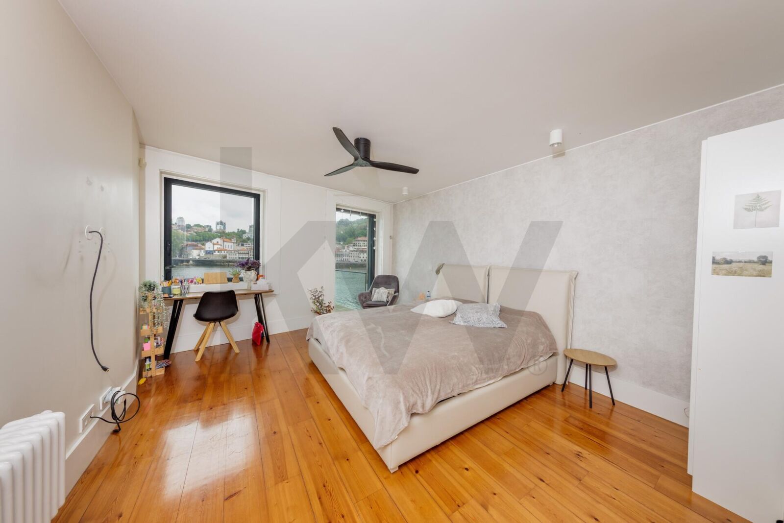 Apartamento T4 novo com jardim em Santa Marinha