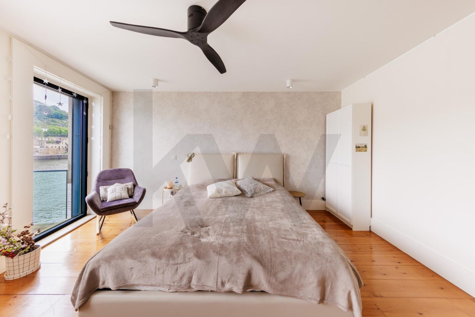 Apartamento T4 novo com jardim em Santa Marinha