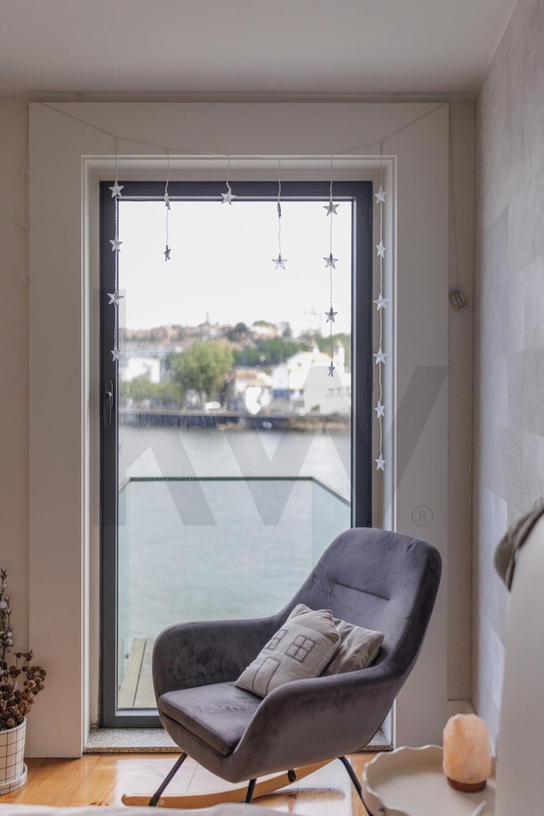 Apartamento T4 novo com jardim em Santa Marinha