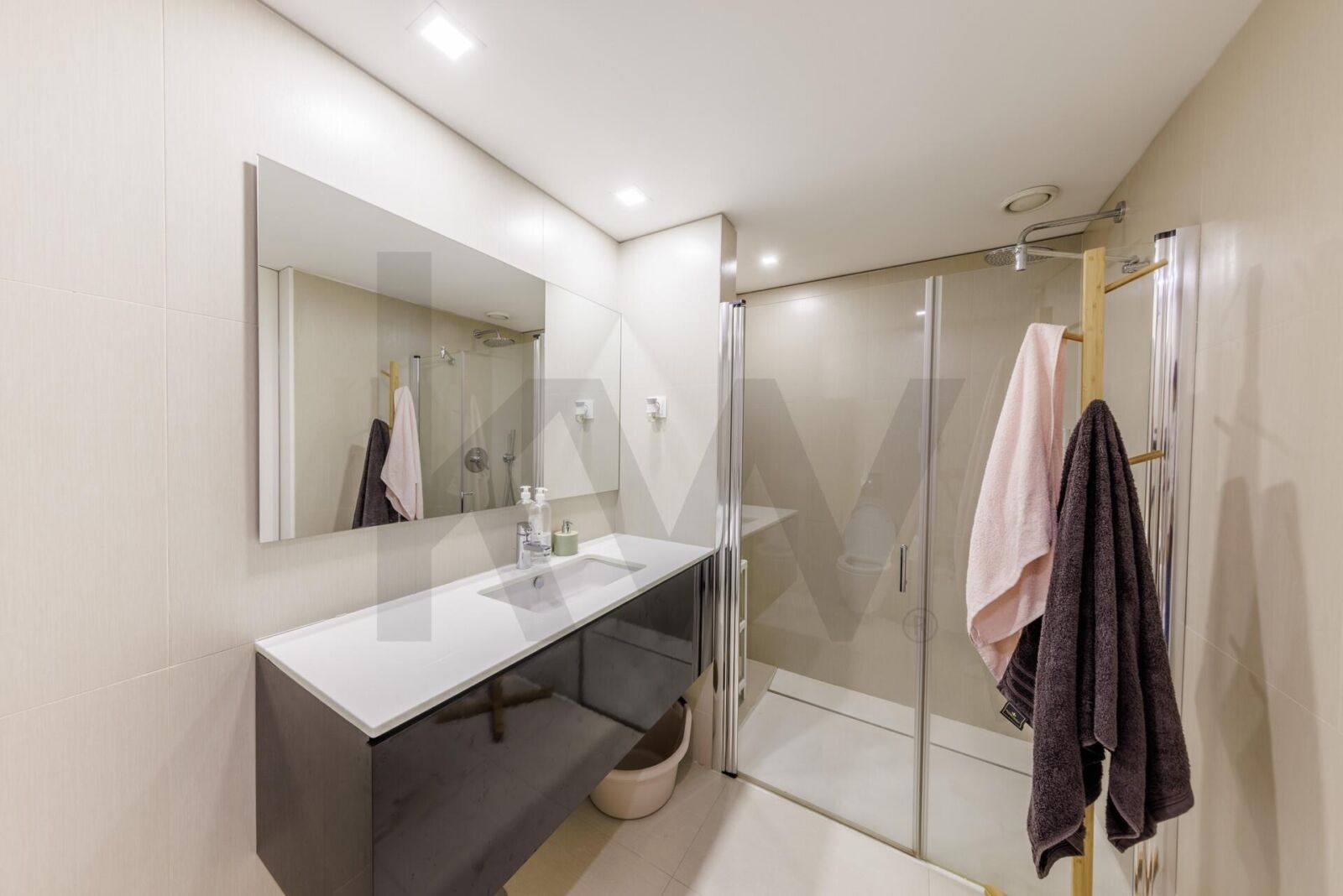 Apartamento T4 novo com jardim em Santa Marinha