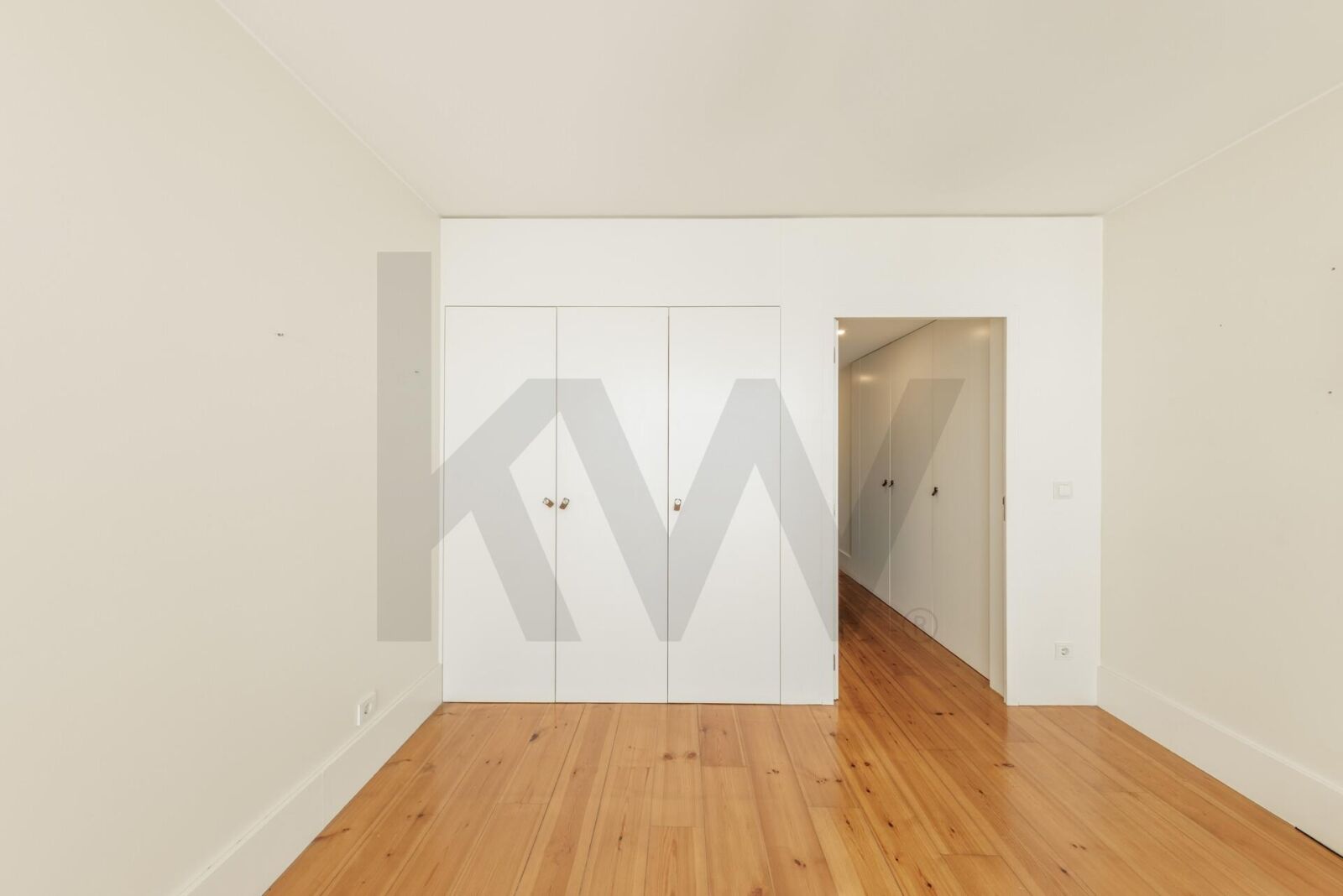 Apartamento T4 novo com jardim em Santa Marinha
