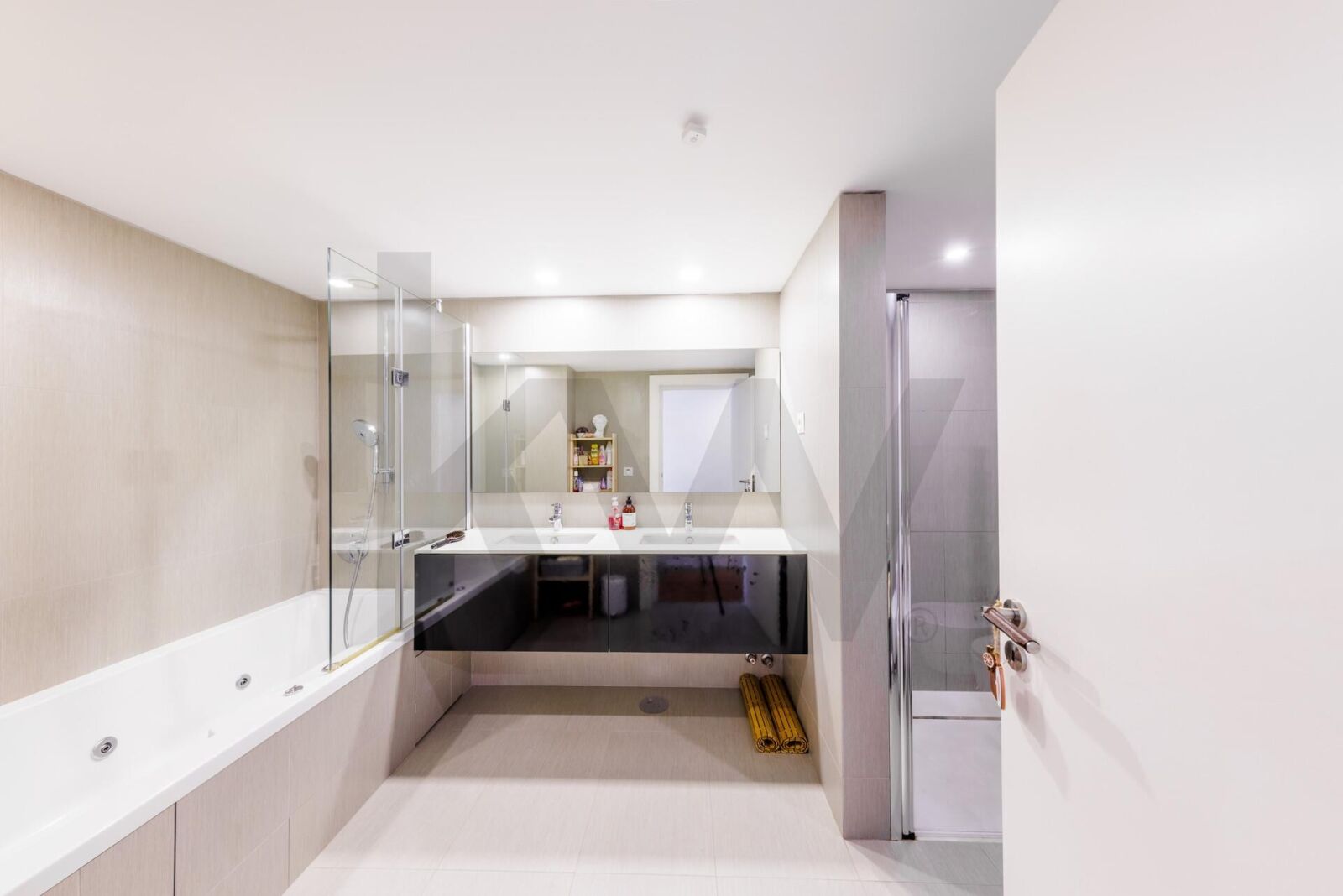Apartamento T4 novo com jardim em Santa Marinha