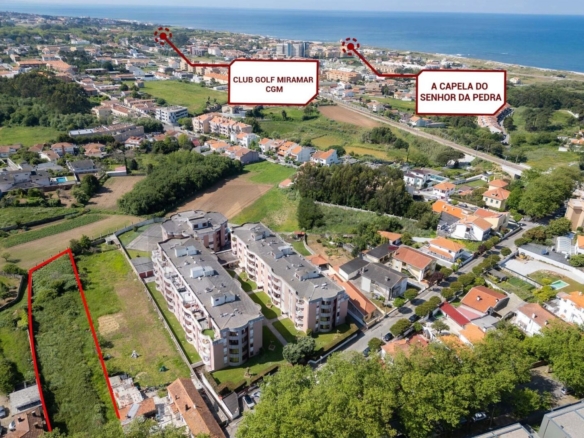 Terreno com projeto em Praia de Francelos