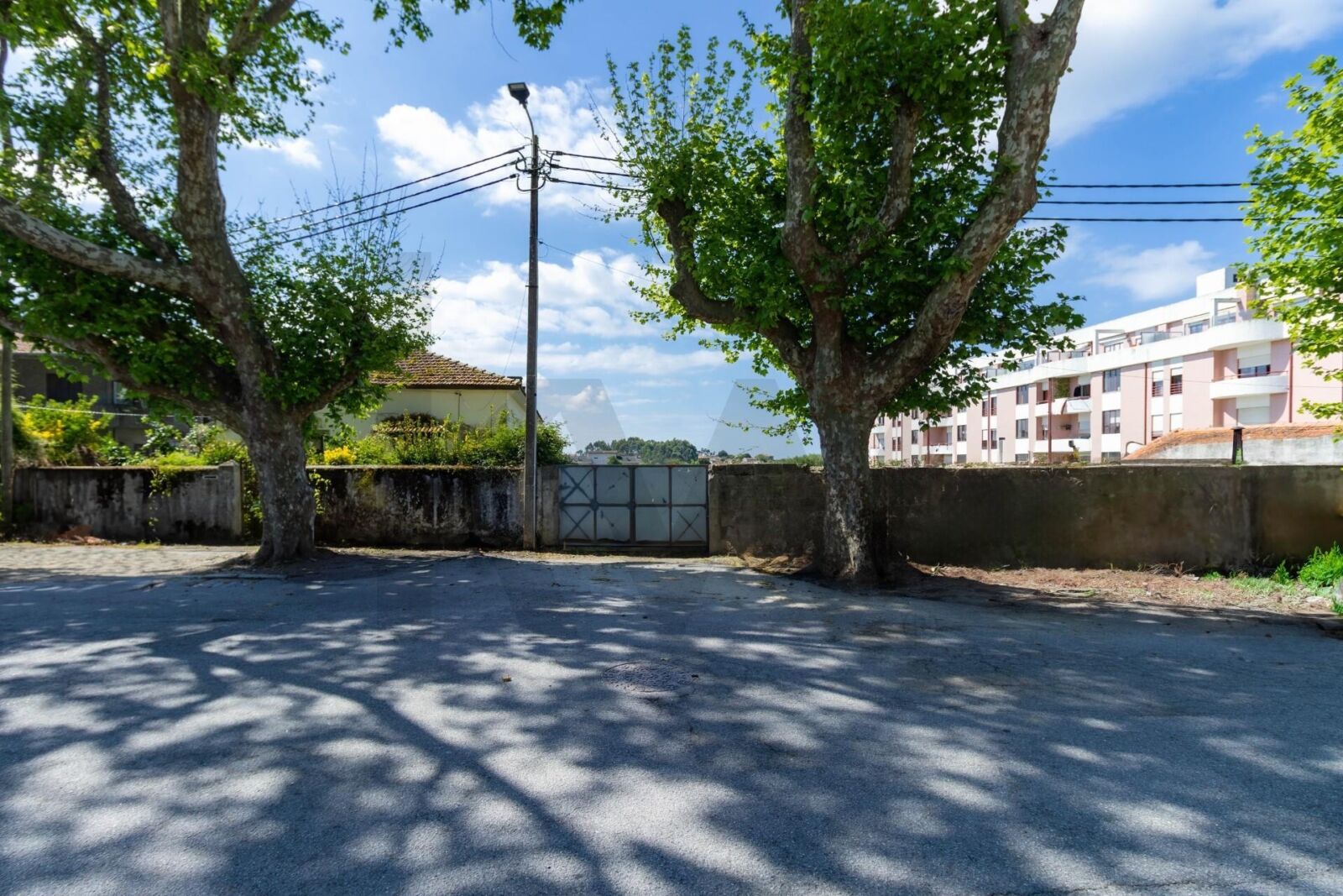 Terreno com projeto em Praia de Francelos