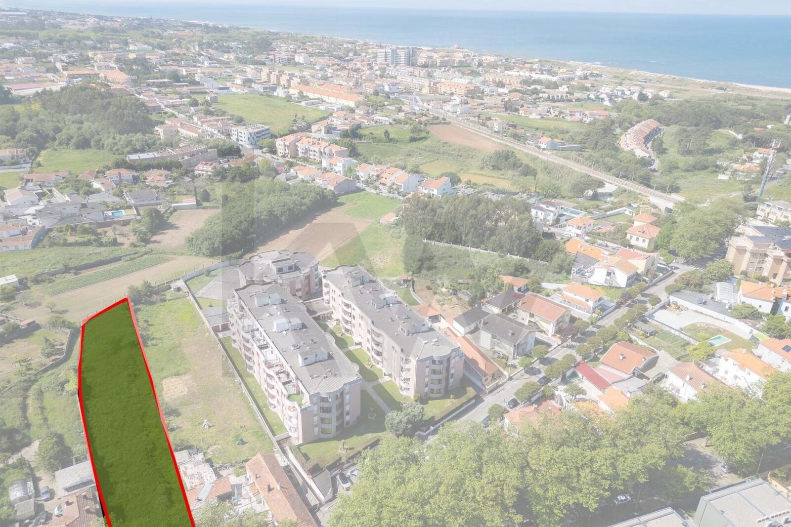 Terreno com projeto em Praia de Francelos