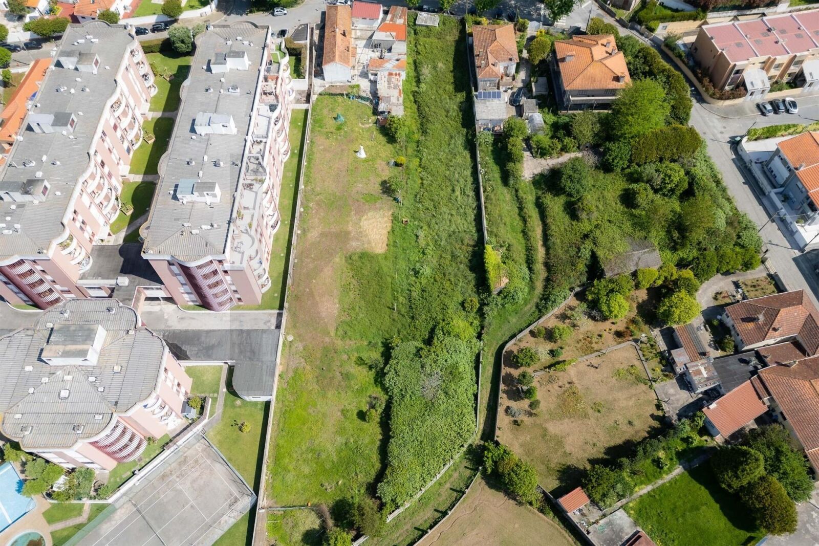 Terreno com projeto em Praia de Francelos
