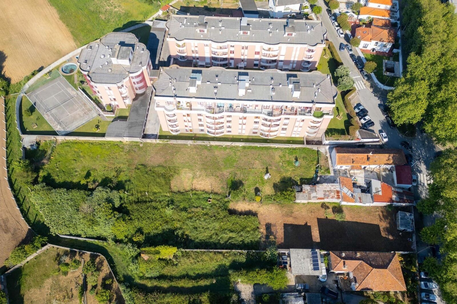 Terreno com projeto em Praia de Francelos